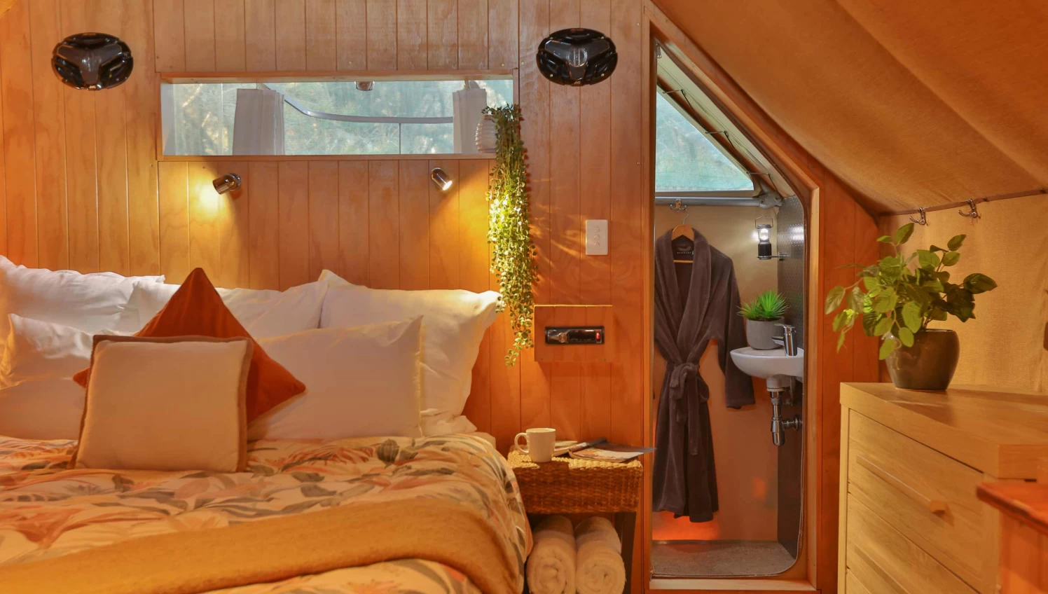 pic header coastaltents 16 v2